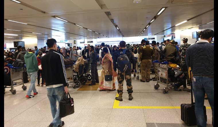 All Airports Near border are Shut down due to Increasing Tension Between India Pak