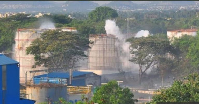 Gas leaked from a chemical plant in Visakhapatnam, six died and many unconscious